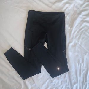 Lululemon Speed up right size 6, Black